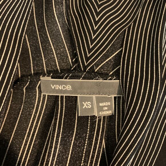 Vince Blouse Women XS Extra Small Black White Stripe Dolman V Neck Slouchy Tunic - Picture 11 of 13